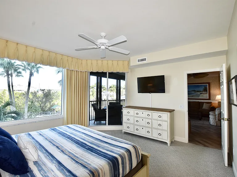 430 Cove Tower Dr #1-302 — Photo 11