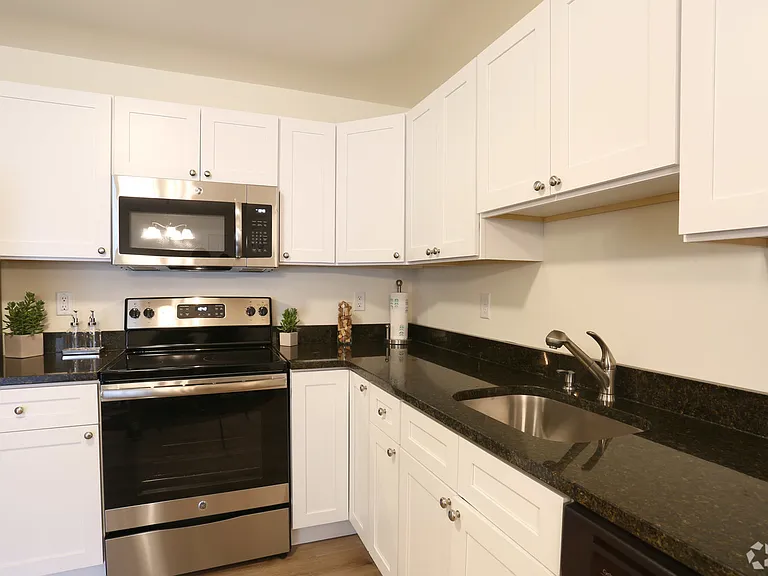 Swiftwater Apartments — Photo 15