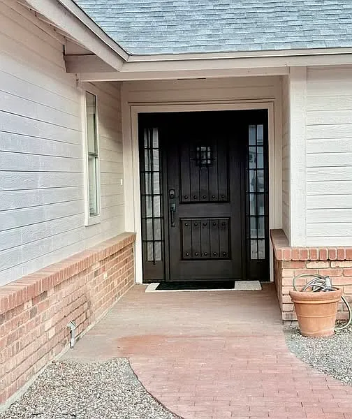 4 bed, 2.5 bath, 2000 sqft, $2,500 — Photo 2