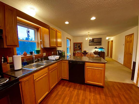 2nd image of 99 Balsam St