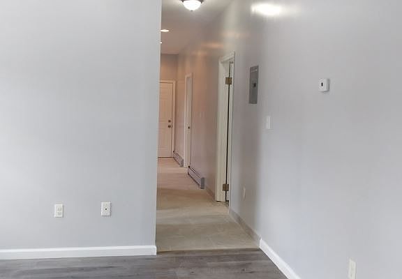 4th image of 659 S 17th St Floor 1