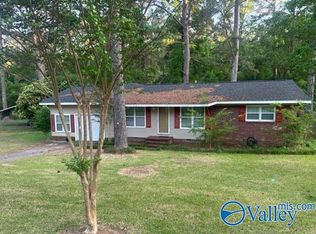 182 Woodland Hills Dr, Ozark, AL 36360
