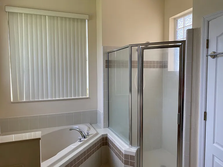 12934 Colonnade Cir — Photo 24