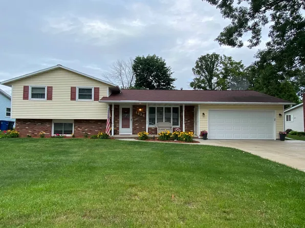 1434 Lindale Ln, Green Bay, WI 54313