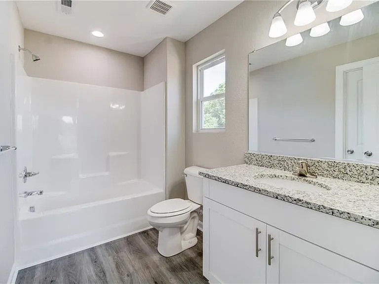 213 Kilby Ave — Photo 8