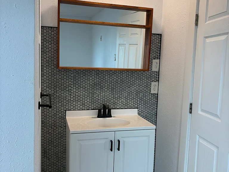 4227 Avenue S #C — Photo 8