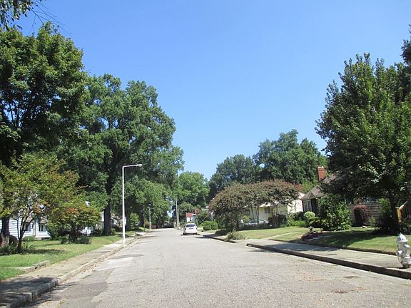 4th image of 719 Hawthorne St