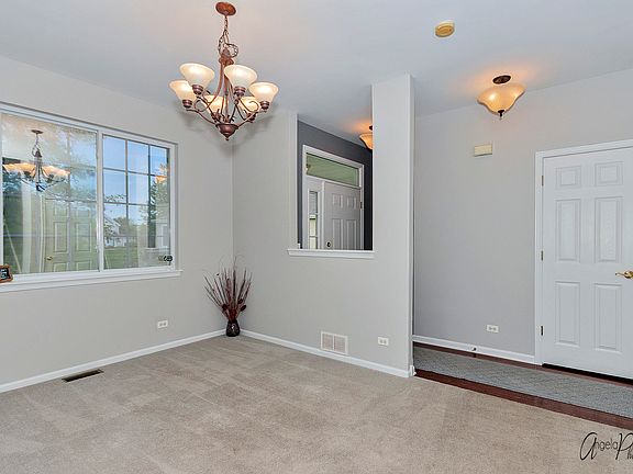 3rd image of 466 N Carlisle Ct #466