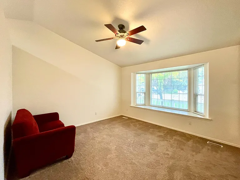 539 Fall Dr — Photo 10
