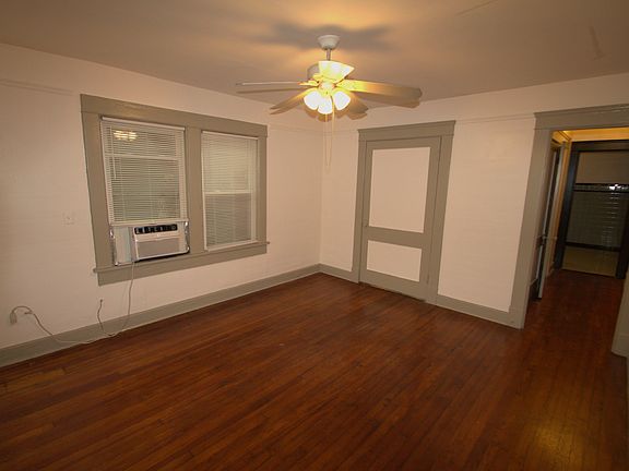 4th image of 226 7th Ave N APT 4
