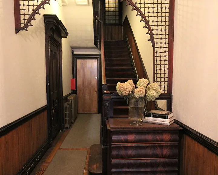 808 Cathedral St — Photo 4
