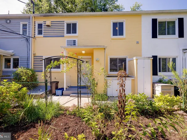 2 Southway Unit G, Greenbelt, MD 20770