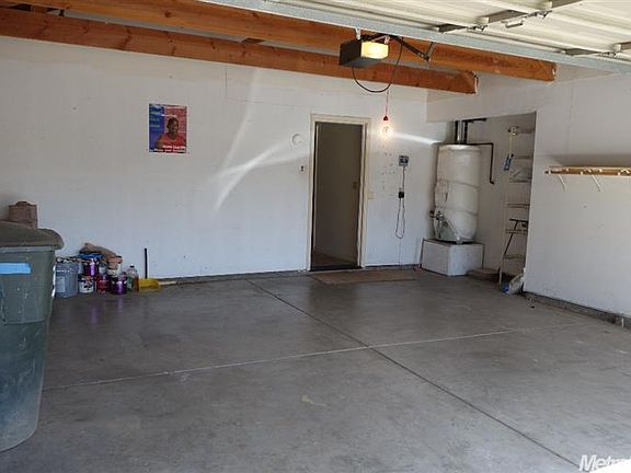 2nd image of 3445 Montclaire St