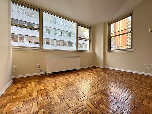 1st image of 200 E 58th St APT 8C
