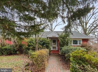 1046 Elmwood Dr, Pottstown, PA 19464