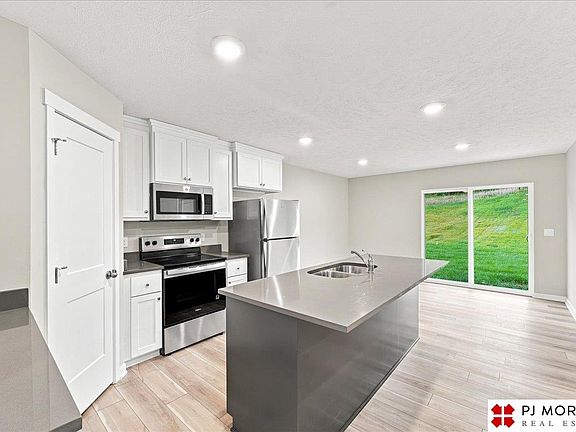 5th image of 4219 Ellison Ave