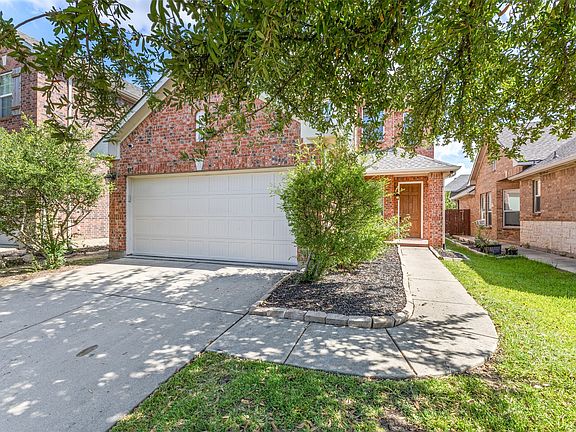 3rd image of 15920 Alvarado Dr