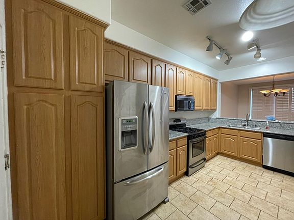 5th image of 452 Pavarotti Dr