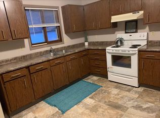 518 4th St SW #202, Jamestown, ND 58401