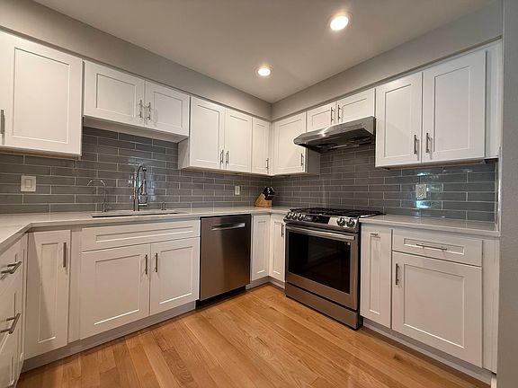 4th image of 4133 243rd Ln SE Unit 17