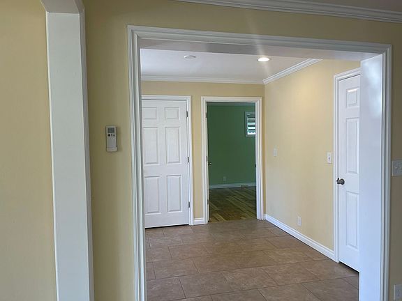 4th image of 26107 James Ln NE