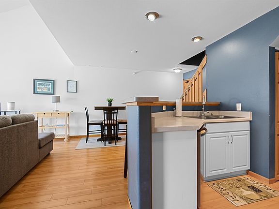 4th image of 18 Kings Mill Cir Unit 304