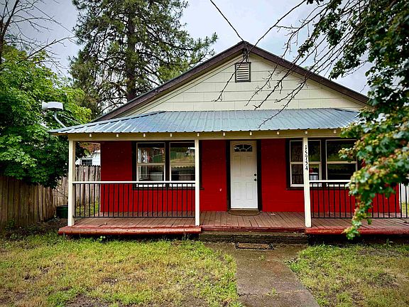 2nd image of 15754 Main St