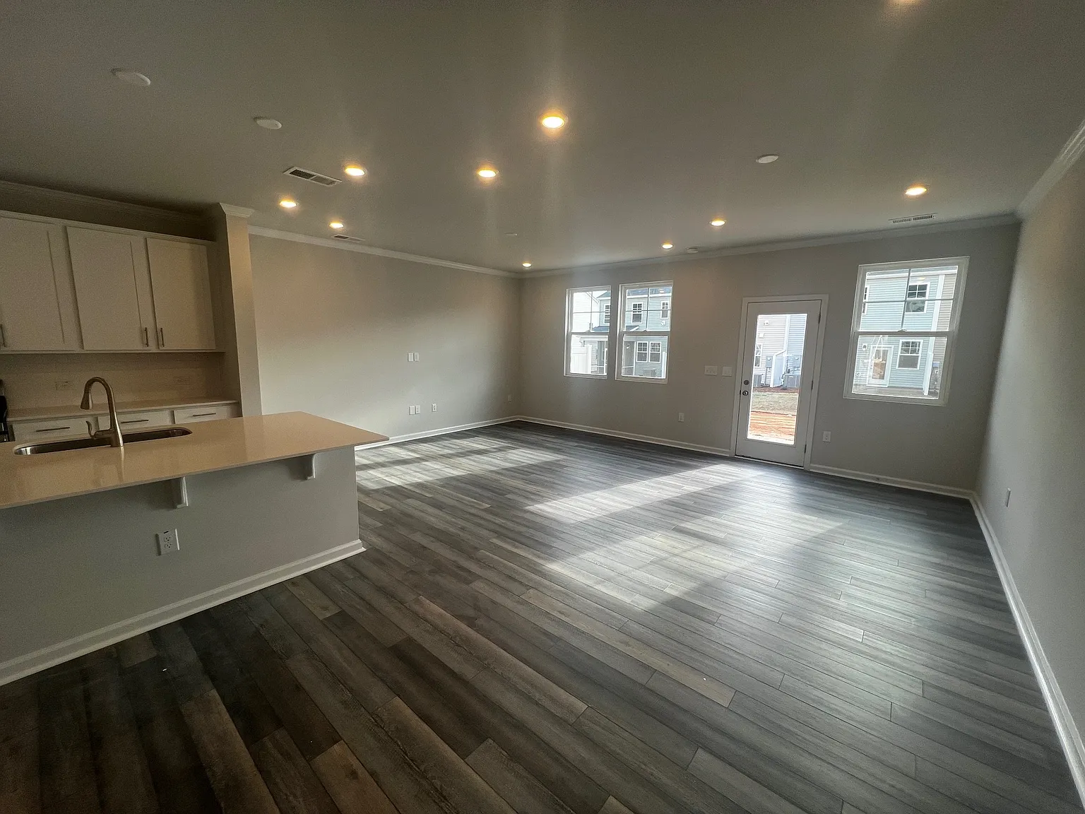 5871 Woodlawn Drive - 1 — Photo 3