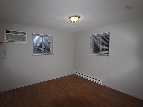 3rd image of 3344 Stathem Ave