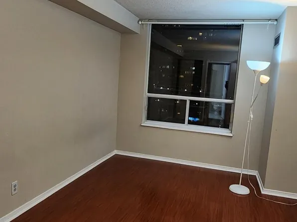 100 Upper Madison Ave #1006, Toronto, ON M2N 6M4