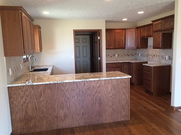 3rd image of 5610 Eastbrooke Dr #18