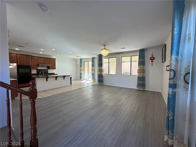 9325 Goldenbush Ct — Photo 2