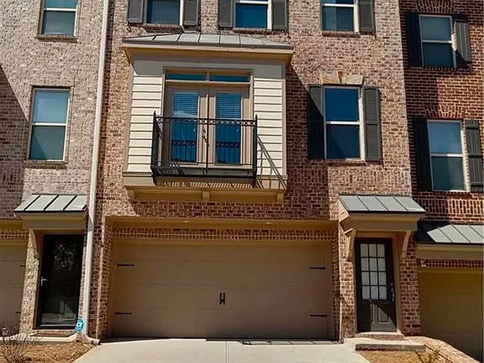 260 Grove Pl