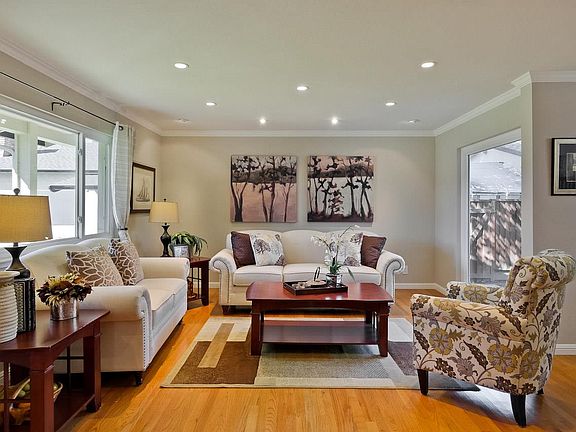 4th image of 5821 Castano Dr