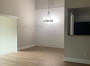 8402 Laurelon Pl, Temple Terrace, FL 33637