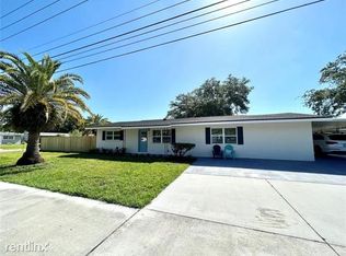 4245R 1st St NE, Saint Petersburg, FL 33703