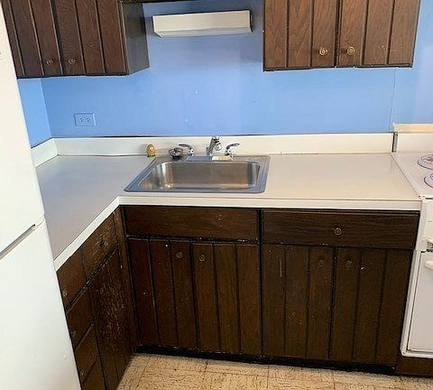 5th image of 3930 N Pine Grove Ave APT 1702