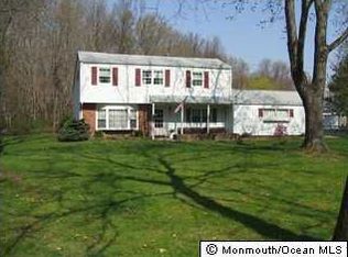 27 Johnson Ter, Middletown, NJ 07748