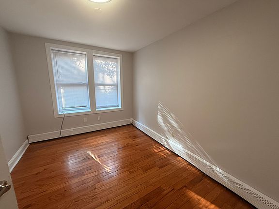 3rd image of 205 Monticello Ave #1E
