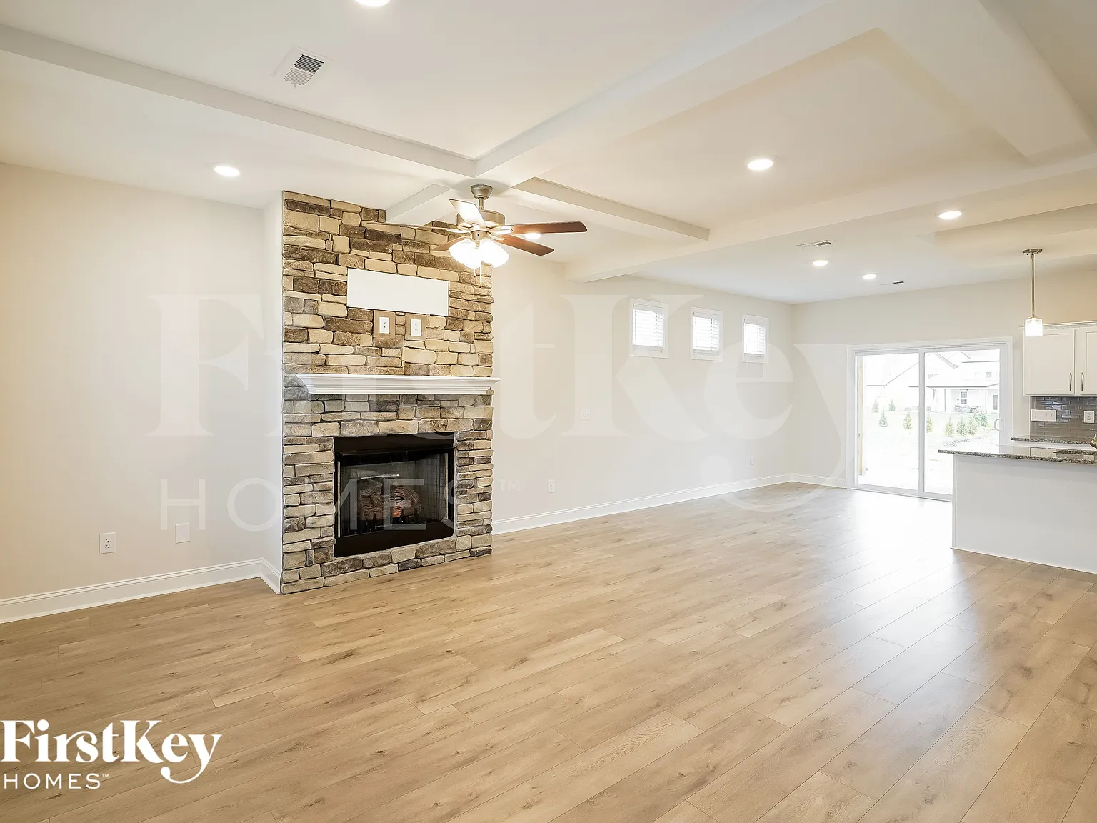 4 bed, 2.5 bath, 2081 sqft, $2,155 — Photo 3