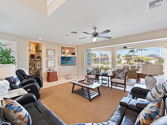 4th image of 501 Spinnaker Dr