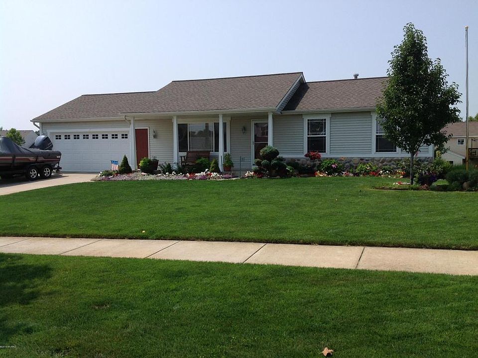 1st image of 452 Greenview Dr