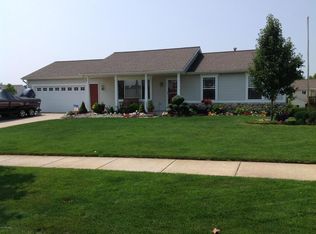 452 Greenview Dr, Caledonia, MI 49316