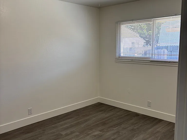 235 Clay St #6 — Photo 6