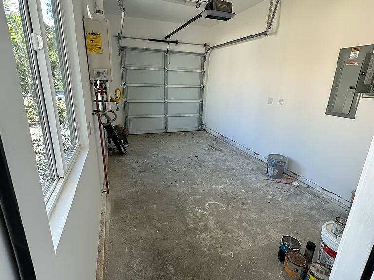 178 Dahlia Ave — Photo 2