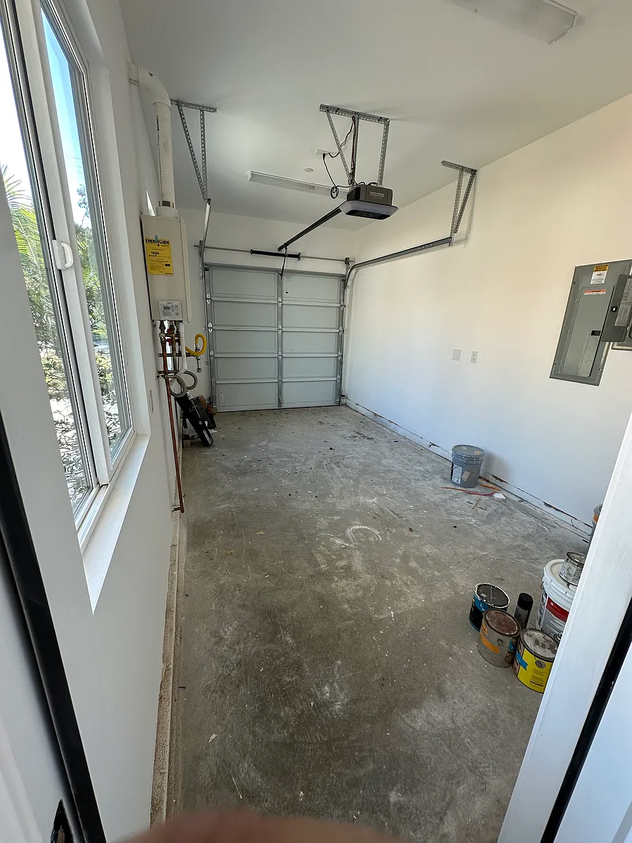 Building Photo - 178 Dahlia Ave