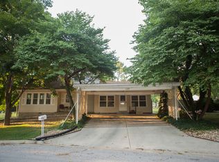 1225 S Park Ter, Quincy, IL 62301