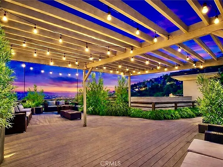 8835 Evanview Dr — Photo 3