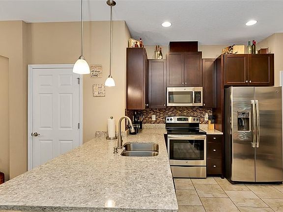 4th image of 11706 Crowned Sparrow Ln #11706