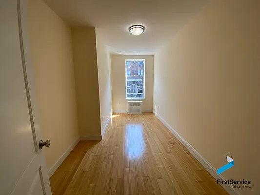 Rented by FirstService Realty (legacy) | media 9